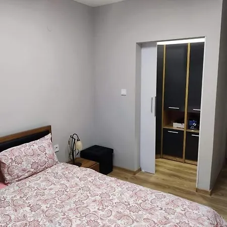 Anelia 1 Apartamento